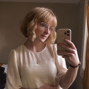 Meet your Posher, Eva